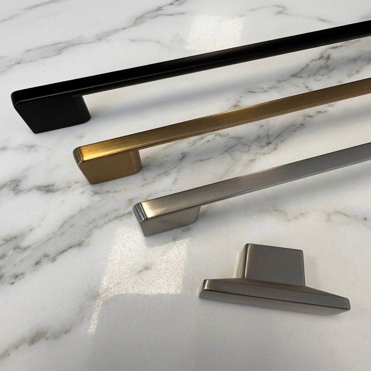 The Leeds Collection | Transitional Architectural Handles & Knobs