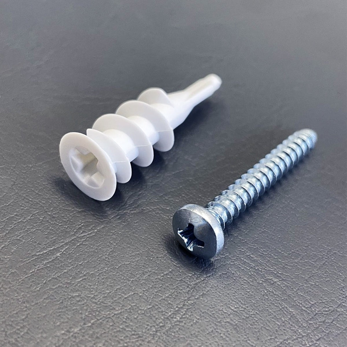 Sturdy-twist Self-drilling Drywall Anchor (50 pcs)